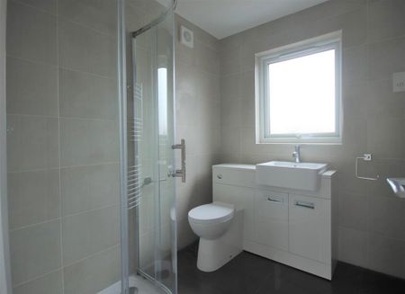 5 bedroom semi-detached house to rent - Photo 3