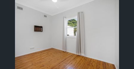 Modern Light Filled Cottage - Photo 2