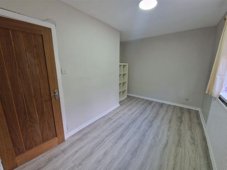 Gower Road, SA2 9BY, Sketty - Photo 3