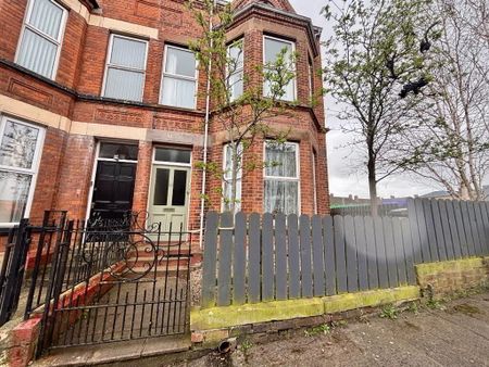 12 The Mount, Ferryhill, Belfast, BT5 4NA - Photo 3