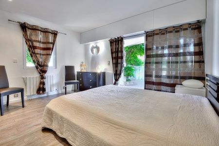 Location Antibes 2850.00 € - Photo 5