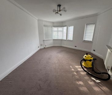 5 bedroom semi-detached house to rent - Photo 2