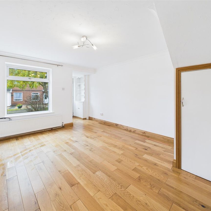 2 bedroom Terraced House to rent - Photo 1