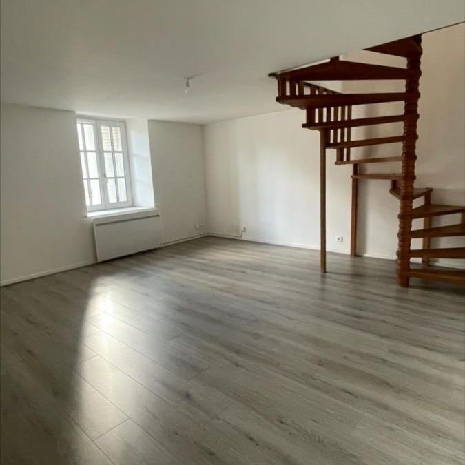 APPARTEMENT T3 EN DUPLEX - Photo 1