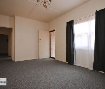 9 Edinburgh Terrace, Port Augusta - Photo 2