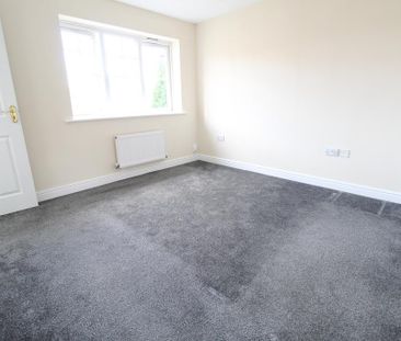 3 bedroom detached house to rent - Photo 4