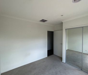 Spacious Family Home! - Photo 6