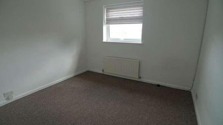 Kennet Gardens, Peterborough, Cambridgeshire, PE4 - Photo 4