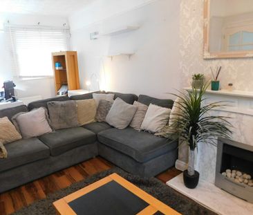 Terraced House to rent on - Photo 3