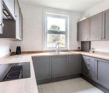 St. Faiths Road, London, SE21 - Photo 2