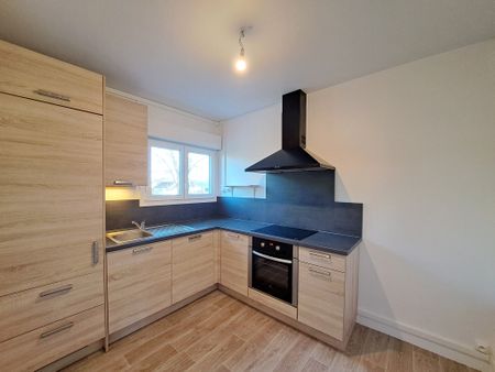 Location Appartement 4 pièces 73m² TROYES 10000 - Photo 2