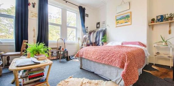 Heaton Grove, Heaton, NE6 - Photo 2