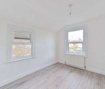 3 bedroom terraced house to rent - Photo 6