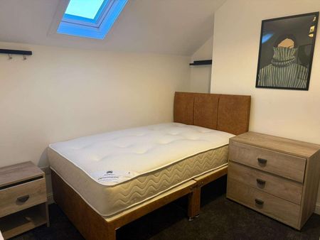 Church Street West Room 2 - Photo 5