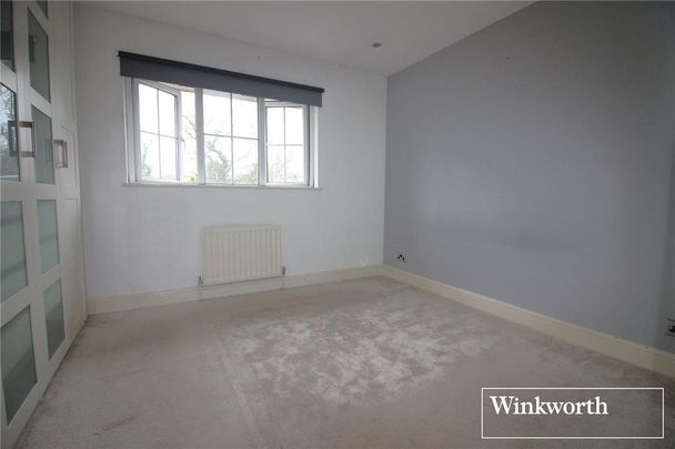 2 bedroom end of terrace house to rent - Photo 1