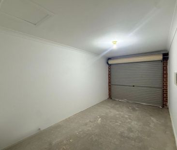 Three Bedroom Townhouse&comma; Located in Smithfield&excl; - Photo 2