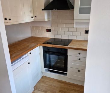 1 Bed Flat, Yarmouth Gardens, SO15 - Photo 4