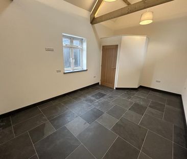 1 bedroom barn conversion to rent - Photo 4