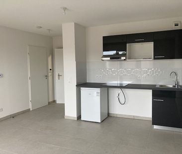 Location Appartement 2 pièces 41m² - Photo 2