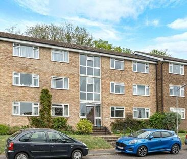 Brambleside, High Wycombe, Buckinghamshire, HP11 - Photo 1