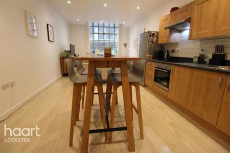 2 bedroom apartment to rent - Photo 3