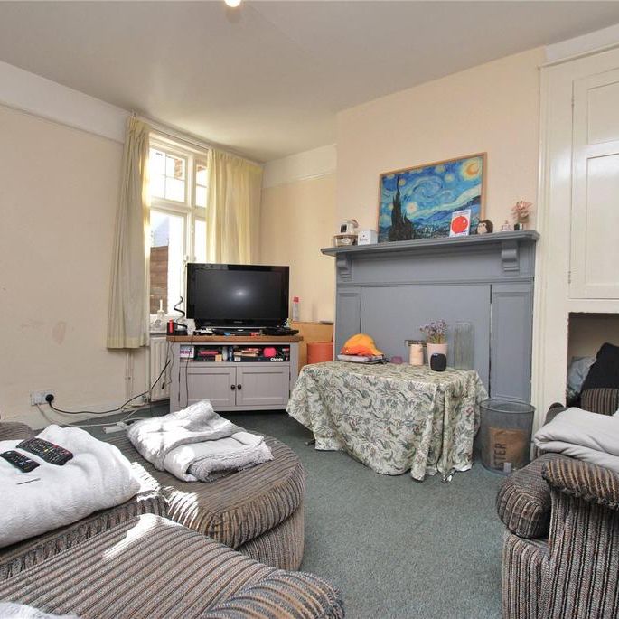 5 bedroom semi-detached house to rent - Photo 1