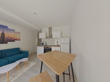 Location Appartement 2 pièces Meublé 31m² LOUDUN 86200 - Photo 4