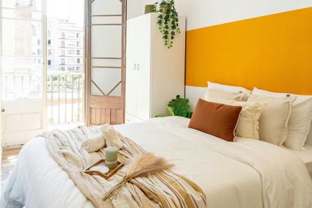 Rambla de Catalunya, Barcelona, Catalonia 08008 - Photo 5