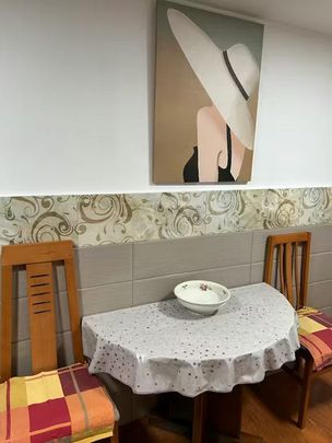 Travessera de Collblanc, L'Hospitalet de Llobregat, Catalonia 08904 - Photo 1