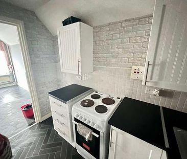 Shields Road, Gateshead, NE10 - Photo 3