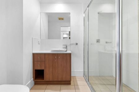 212/2 Oliva Street, - Photo 5