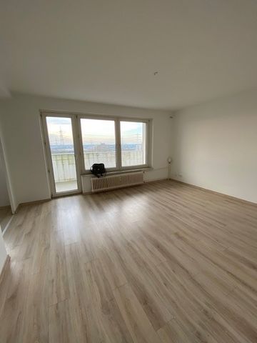 Helle 2-Zimmer-Etagenwohnung mit bester Aussicht in Krefeld zu vermieten - Photo 2