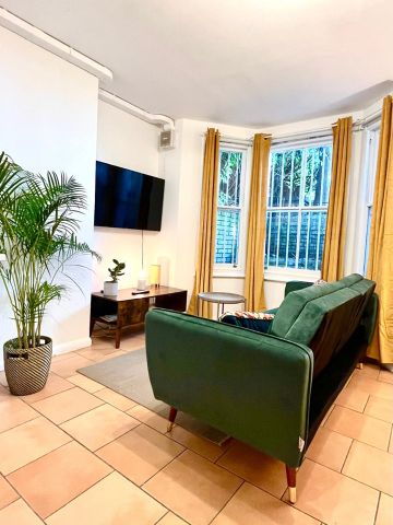 2 Bed Flat, Edith Grove, SW10 - Photo 2