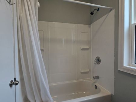 For Lease - 18 Childers Street Unit# MAIN, London East, Ontario - Photo 3