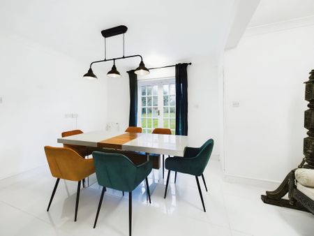 5 bed to rent in Horton Road, Horton, SL3 - Photo 4