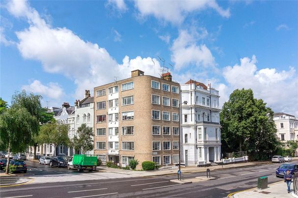 2 bedroom flat in Notting Hill - Photo 1