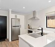 Lovely, fully furnished studio unit in walking distance to Universi... - Photo 4