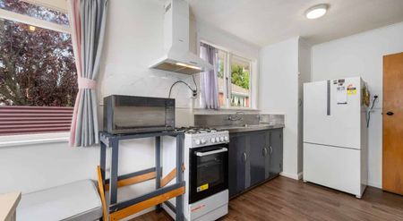 HOKOWHITU - TWO BEDROOMS - Photo 5