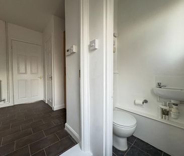 3 bedroom terraced house to rent - Photo 2