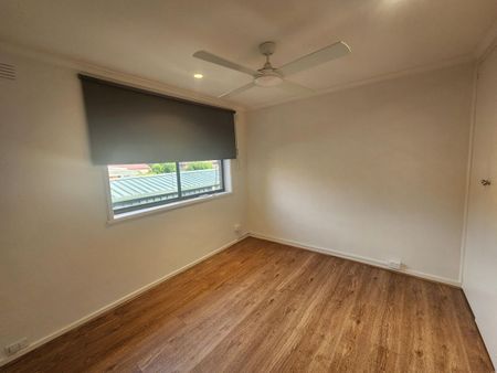 Location & Low Maintenace - Photo 2