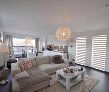 RECENT en INSTAPKLAAR Appartement met autostandplaats inbegrepen - Photo 1