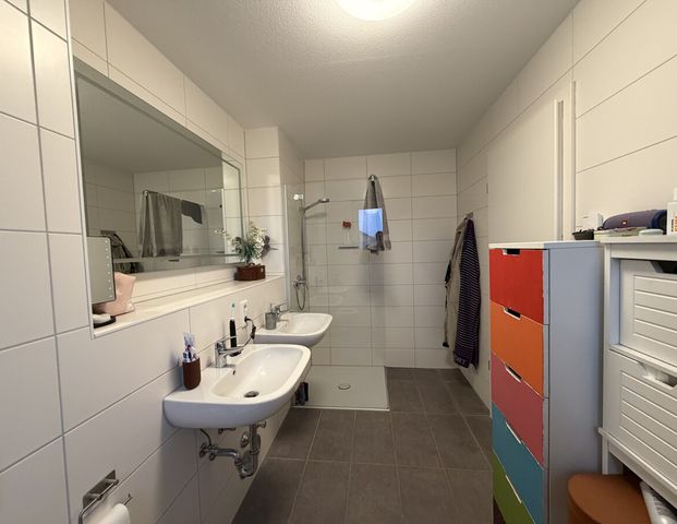 Großzügig geschnittene Wohnung, unweit der Königsheide ***Balkon***Parkett***Dusch+Wannenbad***Lift*** - Foto 1