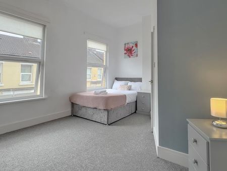 4 Bed Terraced House, Cotswold Street, L7 - Photo 2