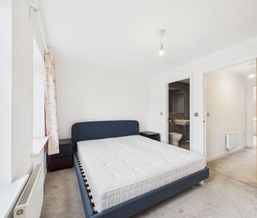 3 bedroom terraced house to rent - Photo 6