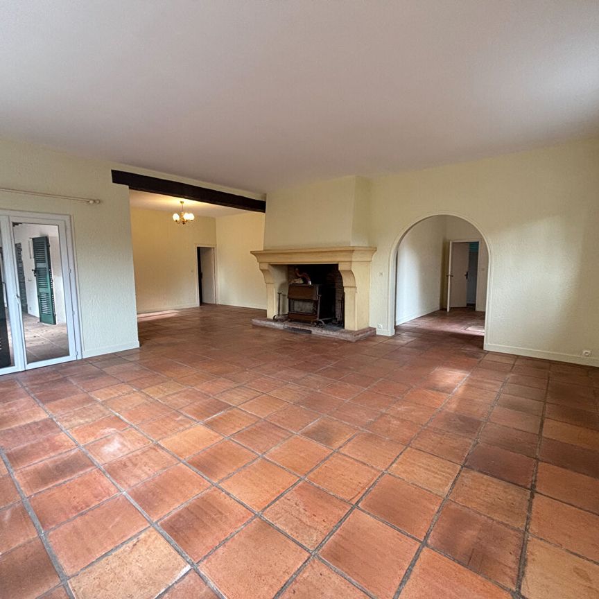 Location Maison 5 pièces 139m² - Photo 1