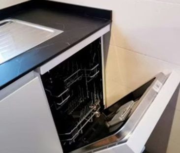 Jesús del Gran Poder, Sevilla, Andalusia 41002 - Photo 4