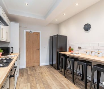 21 Brudenell Mount, Leeds, LS6 1HT - Photo 4