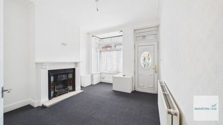 3 bedroom terraced house to rent - Photo 2