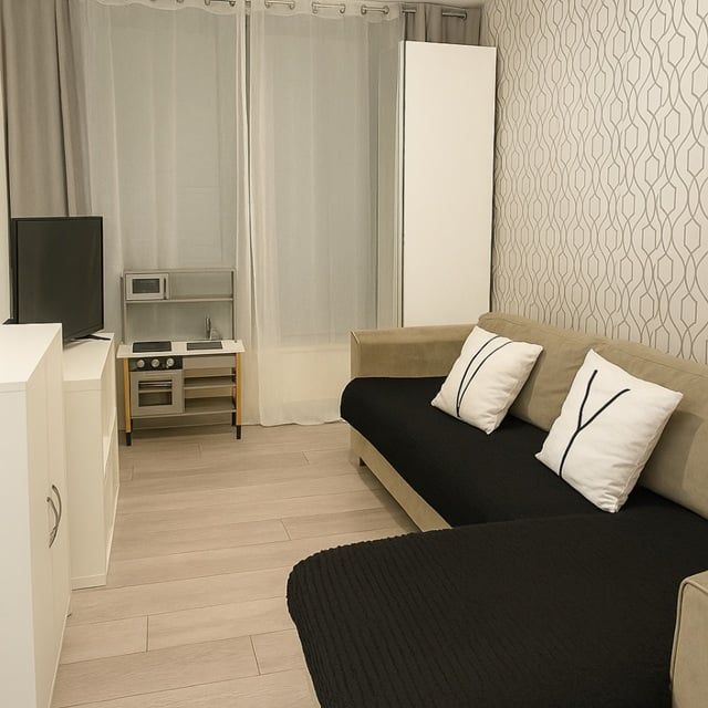 Studio Flat, Courtenay House, SW2 - Photo 1