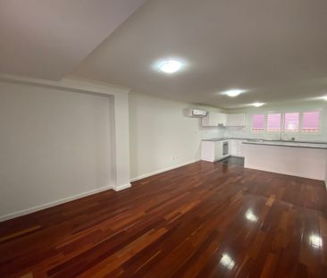 Spacious 1 Bedroom Unit Located in The Heart of The Village - Photo 4